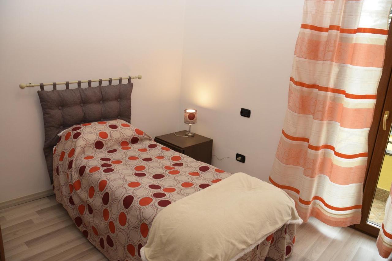 Casa Di Bacco Apartment เวตรัลลา ภายนอก รูปภาพ